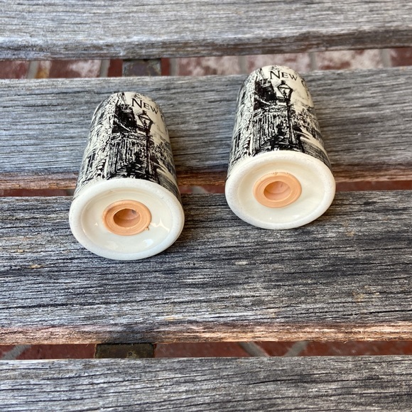 New Orleans salt pepper shakers (2) - Picture 3 of 4